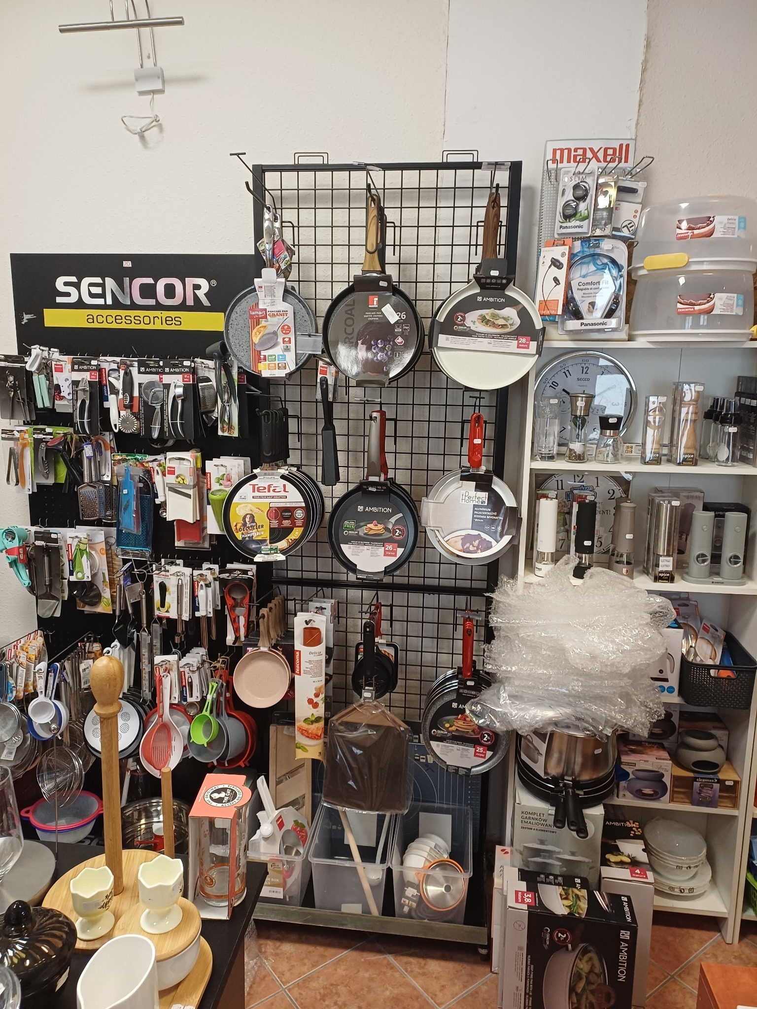 Elektronikai és kiegészítő sarok